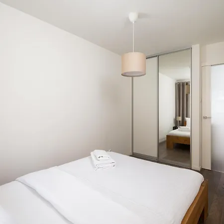 Chmielna Downtown By Bookinghost